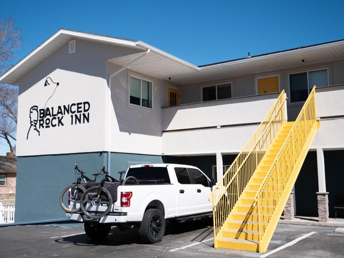 Balanced Rock Inn Fruita Bagian luar foto